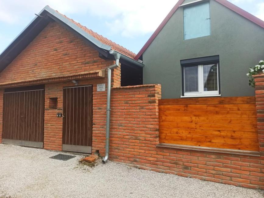 Ubytování 121 - Hlohovec Exteriér fotografie