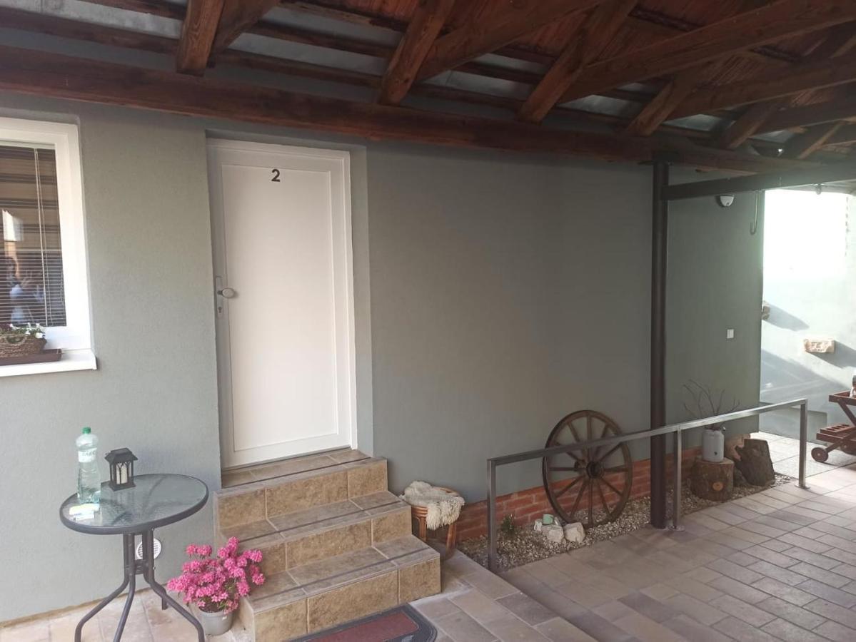 Ubytování 121 - Hlohovec Exteriér fotografie